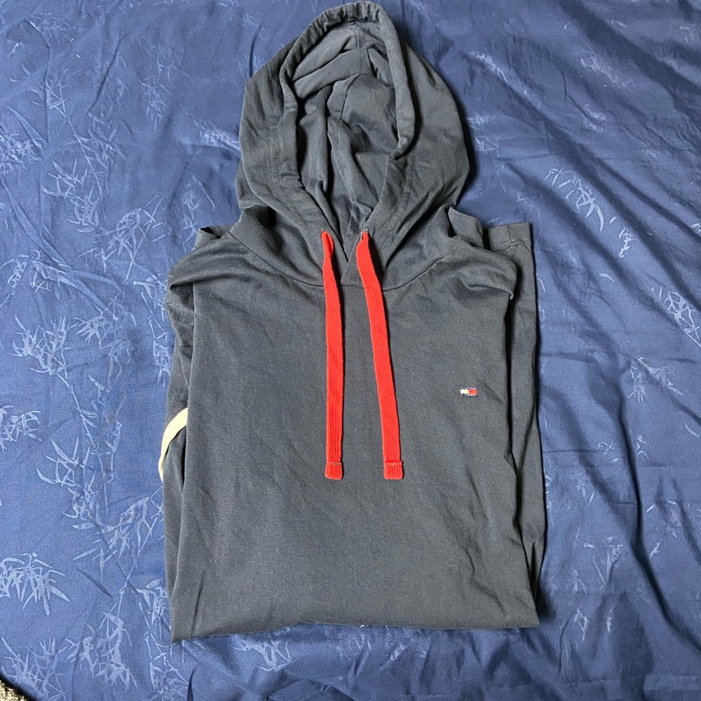 Tommy Hilfiger Men’s Light Pullover